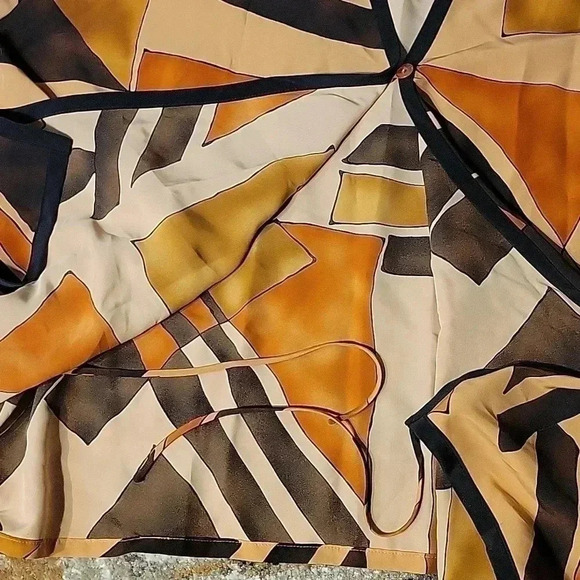 Earthtone Prints Wrap Blouse 2X - Picture 4 of 8